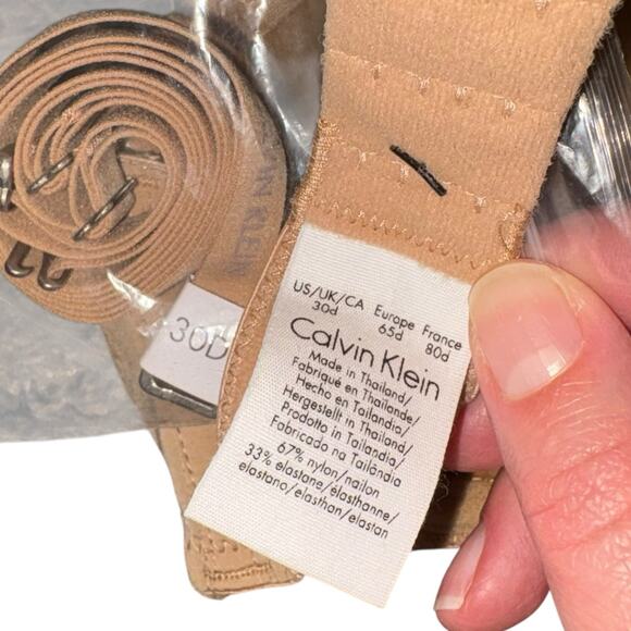 Calvin Klein Naked Glamour Strapless Push-Up Bra, 30D - Picture 4 of 5